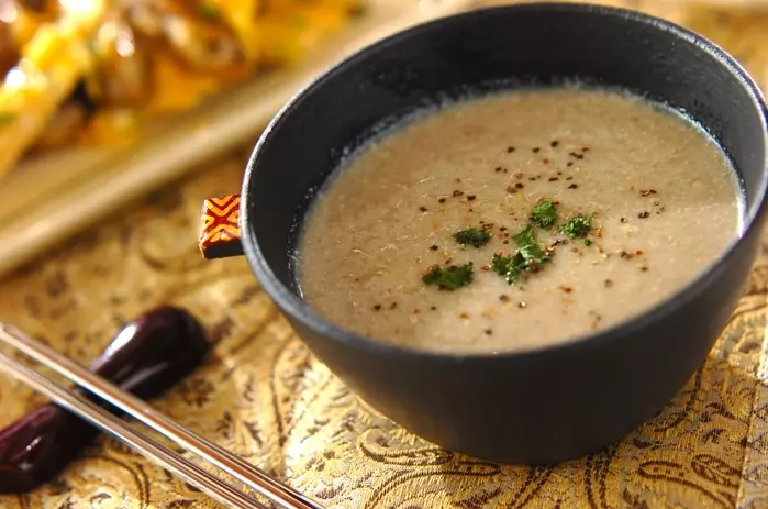 ゴボウの白みそポタージュ