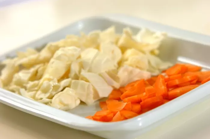 ニンジンの塩麹漬けの下準備1