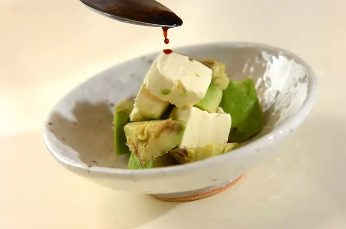 アボカドとクリームチーズの出汁じょうゆの作り方2