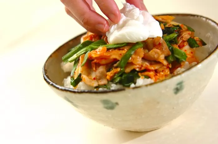 豚キムチ丼の作り方5