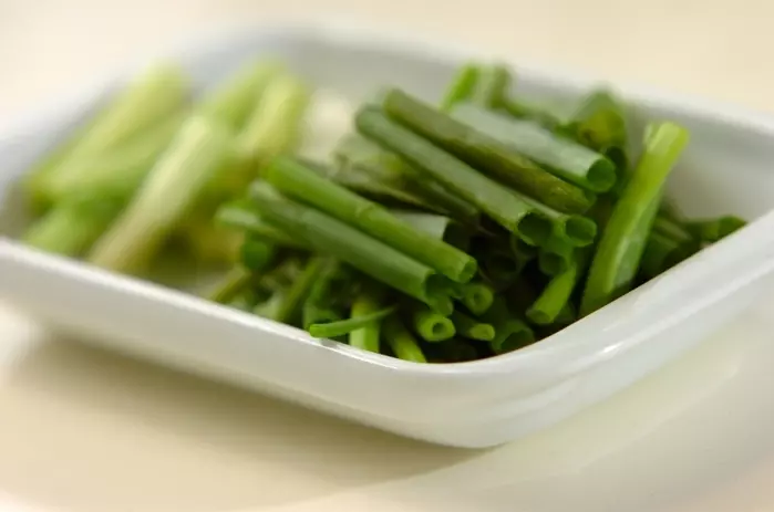 ネギの酢みそ和えの下準備1