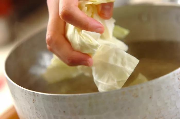 ゴマダレでごはんがススム!キャベツたっぷりやわらか豚しゃぶの作り方2