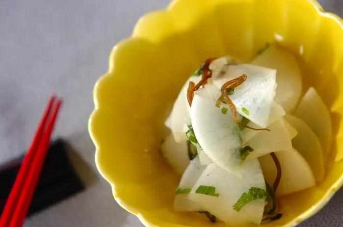 大根と大葉の塩昆布和え