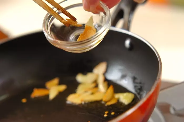 カリフラワーのペペロンチーノの作り方1