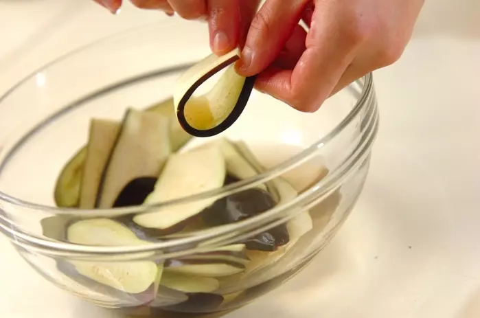 ナス餃子の下準備4