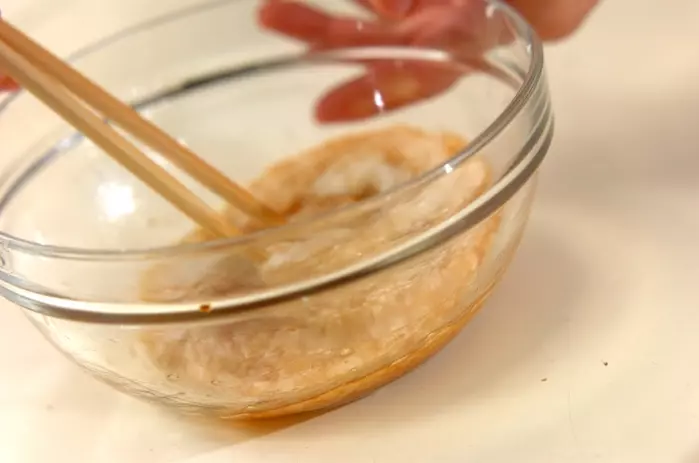 水菜のとろろドレッシングサラダの作り方1