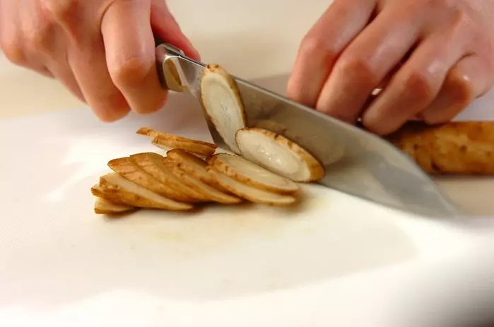 ゴボウと豆腐の雷汁の下準備1