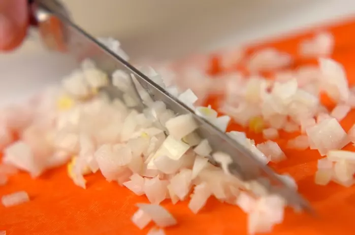 生トマトで!短時間でトマトソースに 鯛をオシャレにの下準備1