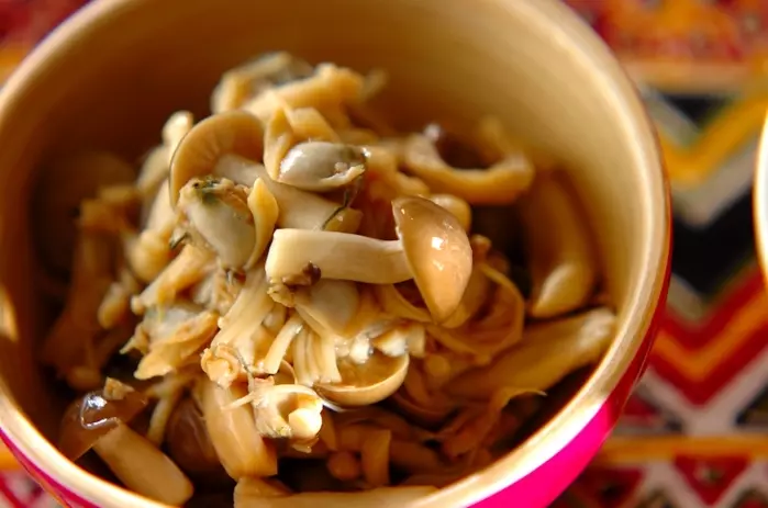 キノコとアサリの煮物