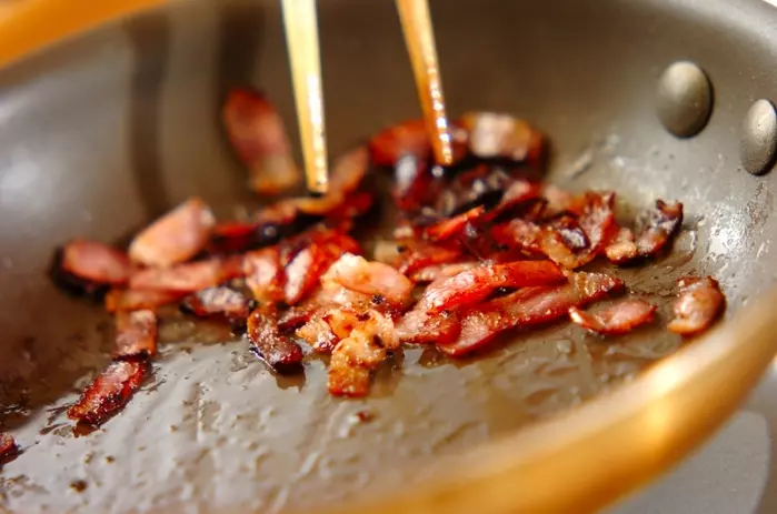 主役級のおいしさ！クレソンとベーコンのマスタードサラダ by 松崎　恵理さんの作り方1