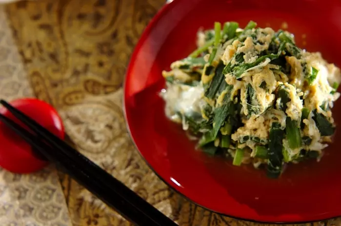 ニラとシラスの卵とじ