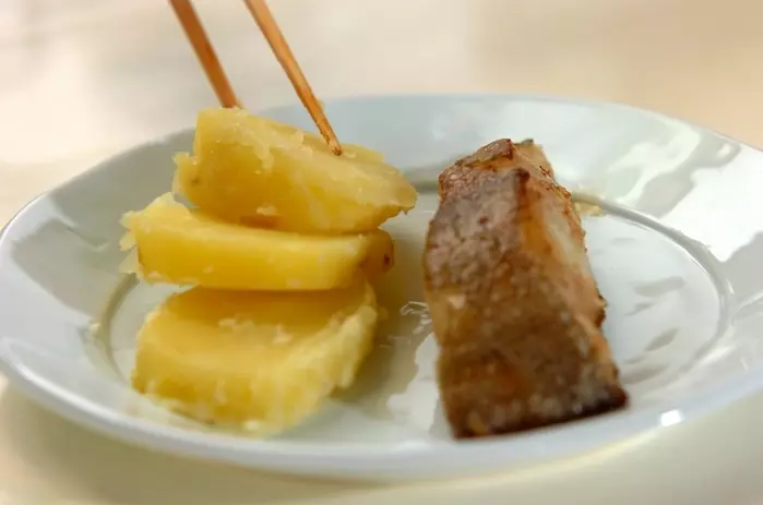 レモンとバター黄金の組み合わせ!カレイのレモンバタームニエルの作り方5