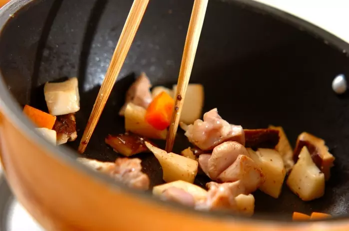 鶏肉とタケノコのレンジおこわの作り方1