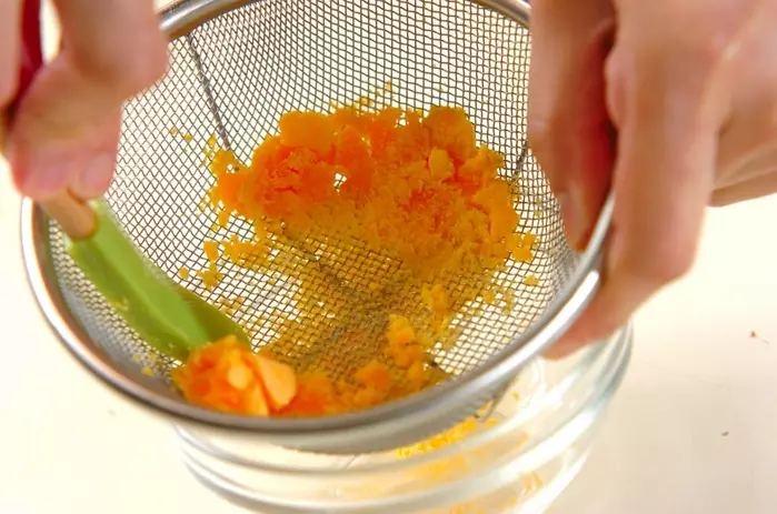 やみつき!春キャベツサラダの簡単レシピ by金丸 利恵さんの下準備2