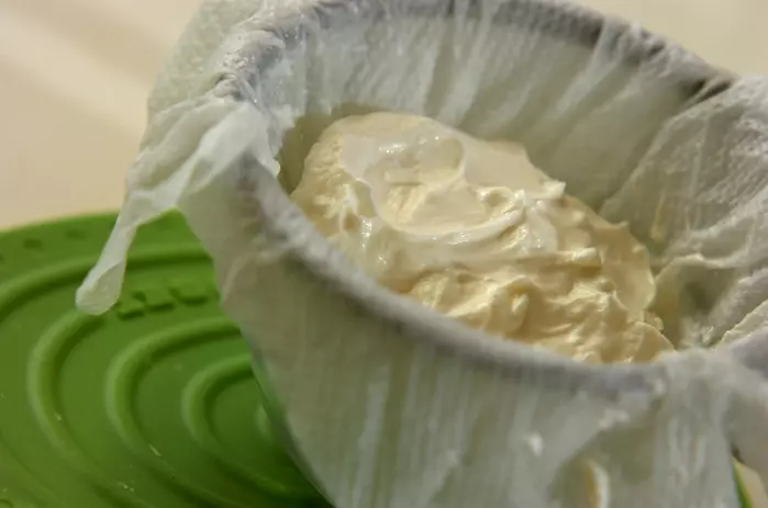 ヨーグルトアイスの下準備1