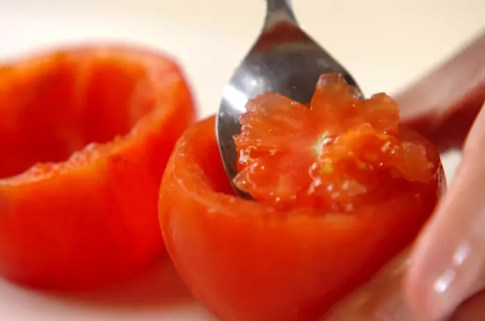 トマトのファルシの下準備1