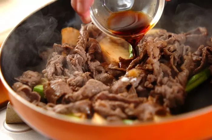牛肉の黒コショウ炒めの作り方2