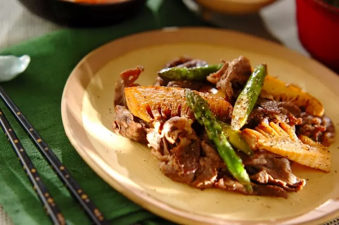 牛肉の黒コショウ炒め