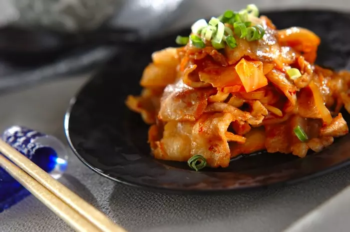 10分で豚キムチ 味付け簡単！ピリ辛でごはんが進む by西川 綾さん