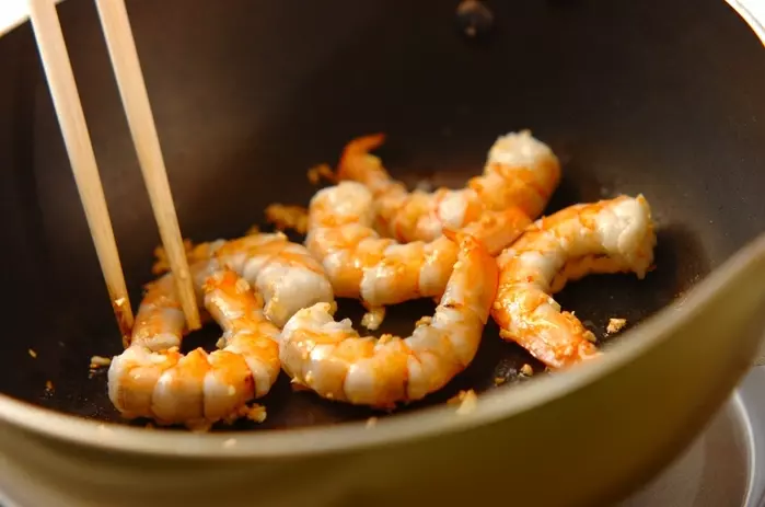 とにかく簡単!ルッコラの炒め物 by西川 綾さんの作り方1