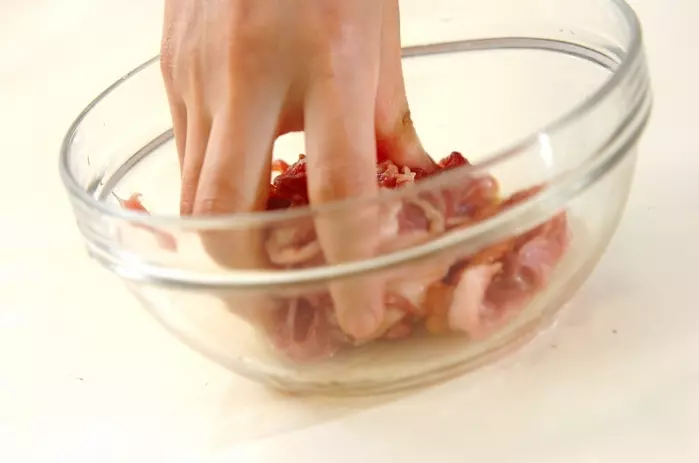 無限!キャベツと 豚のみそ炒め by保田 美幸さんの下準備1