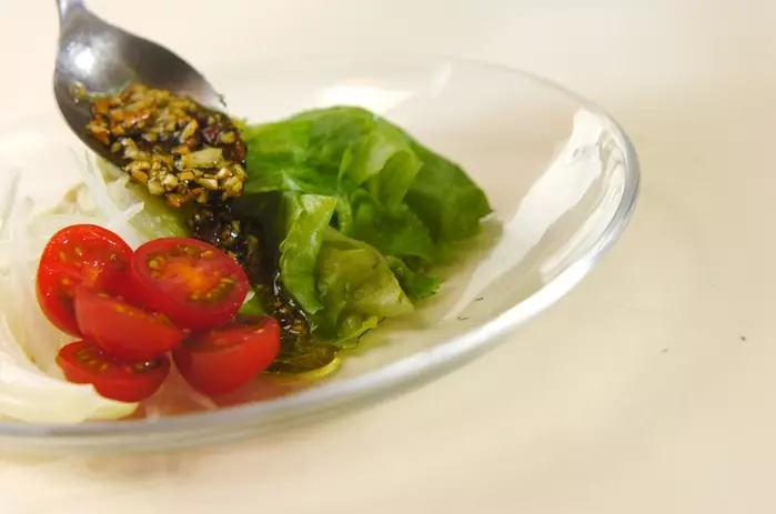 ゆでレタスのアンチョビソースの作り方3