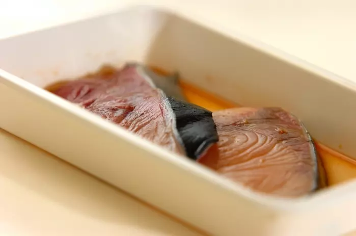 さっと作れるブリの照り焼きの下準備3
