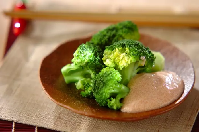 ブロッコリーのタラマヨソース