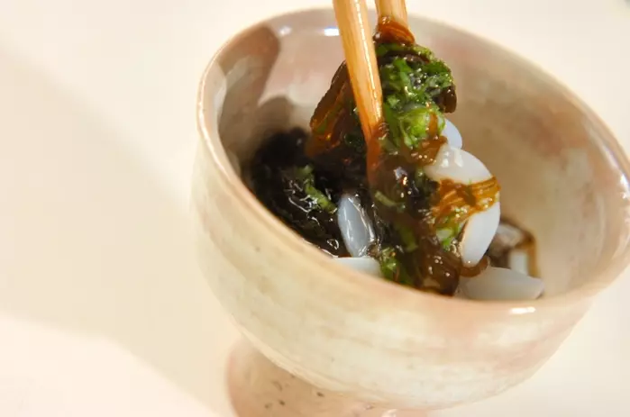 イカともずくの和え物の作り方2