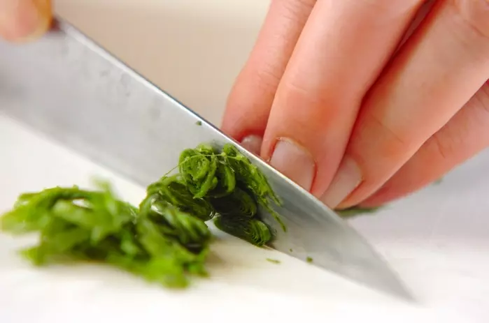 イカともずくの和え物の作り方1