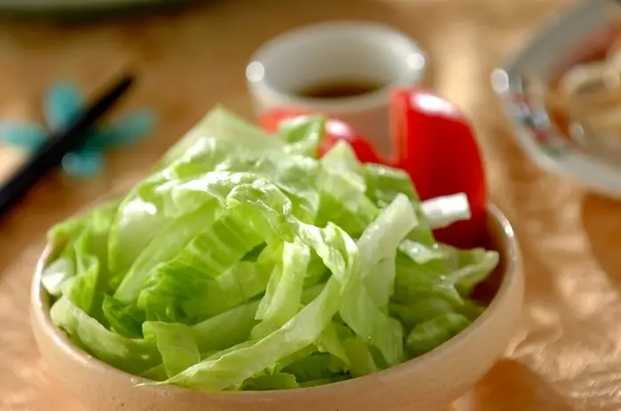 リボンレタスのサラダ