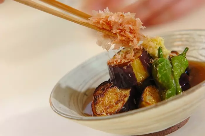 箸が止まらない！ししとうの揚げ浸し 麺つゆで簡単 by吉田 朋美さんの作り方2