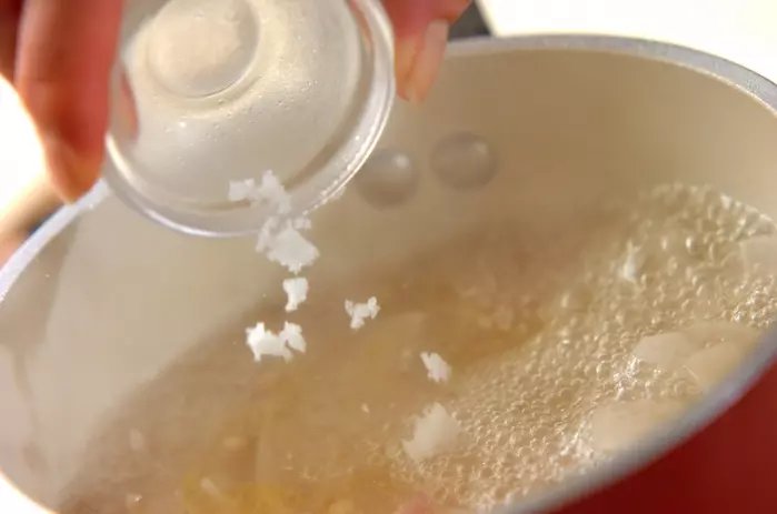 エノキと大根のスープの作り方2