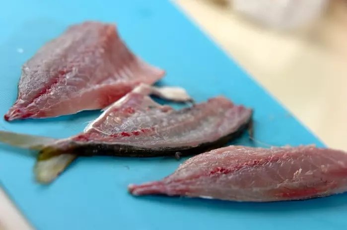 アジフライのフレッシュトマトソースの下準備1