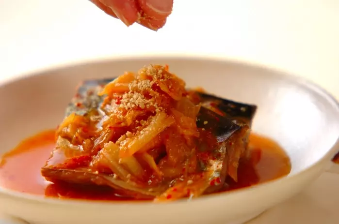 サバのキムチみそ煮の作り方3