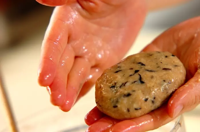 ヒジキとゴマのつくねの作り方2