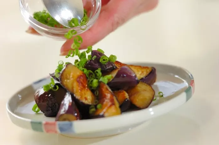 ご飯がすすむ!簡単ナスの塩ダレ炒めの作り方3