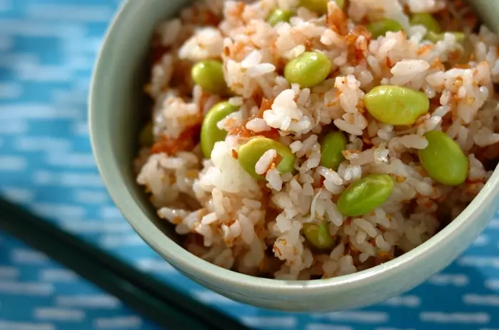 枝豆と梅干しのジャコご飯