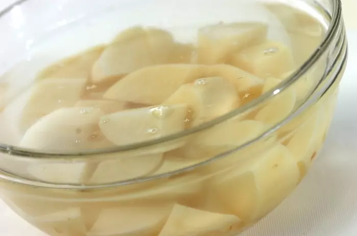 サクモチ!チーズボール ほくほく人気の簡単おやつ by西川 綾さんの下準備1