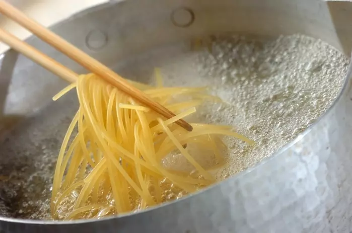 シンプル！しらすパスタ 無限に食べたくなる味わい by西川 綾さんの下準備2