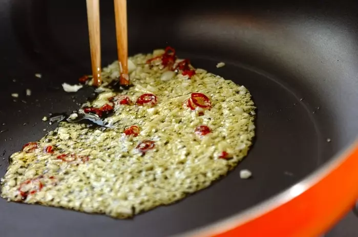 シンプル!しらすパスタ 無限に食べたくなる味わい by西川 綾さんの作り方1