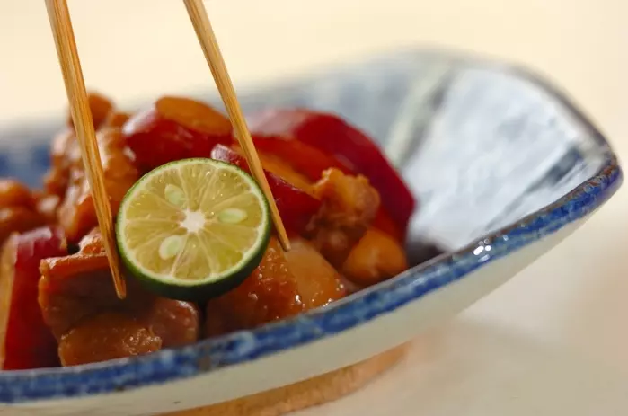 ご飯がすすむ！鶏とサツマイモの甘辛煮の作り方4