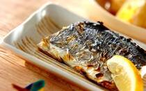 身がやわらかく、上品な味わいが魅力のサワラ。骨が少なくて調理しやすく、忙しい日でも手軽に使える魚です。日々のごはん作りに重宝すること間違いありませんよ。今回はE・レシピで人気のサワラレシピを10選ご紹介します。10分で完成するスピードメニューも必見です！