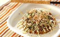 カレーが余ったら、マンネリ打破のチャンス！この記事では、残ったカレーが大変身する簡単絶品アレンジレシピを厳選紹介します。うどん、パン、おつまみ等、食卓が楽しくなるアイデア満載です。しかも、レトルトカレーやルウでもOK！冷蔵庫のちょい足し食材で、すぐに試せる手軽さが魅力です。