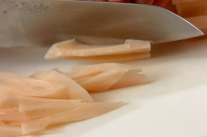 レンコンとベーコンのカレーソテーの下準備1