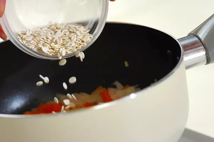 押し麦と野菜のスープの作り方2