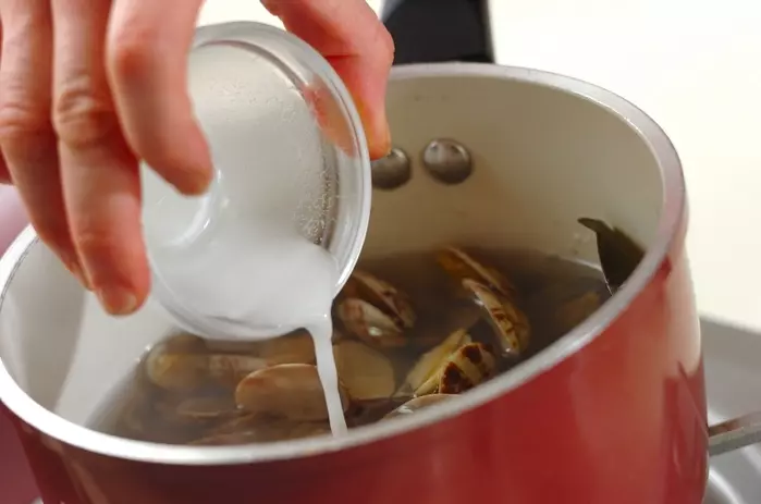 アサリと卵のトロミスープの作り方1