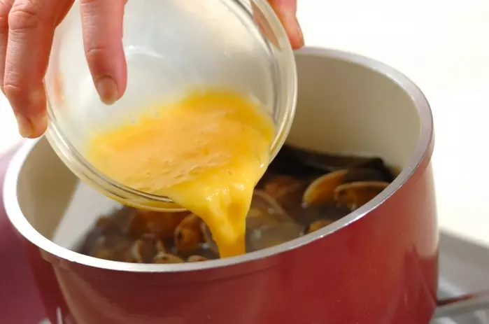 アサリと卵のトロミスープの作り方2