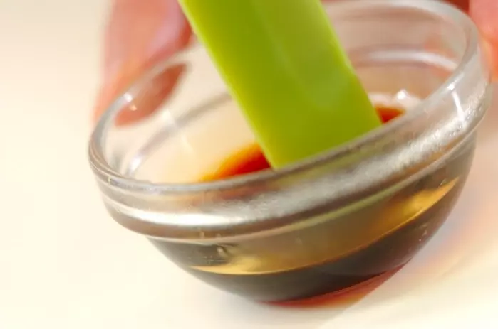 中華風ゆで卵の下準備1