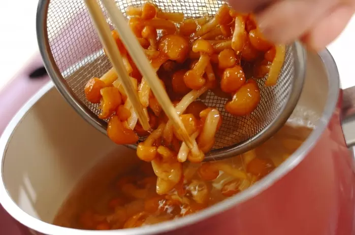 ナメコのみそ汁の作り方1